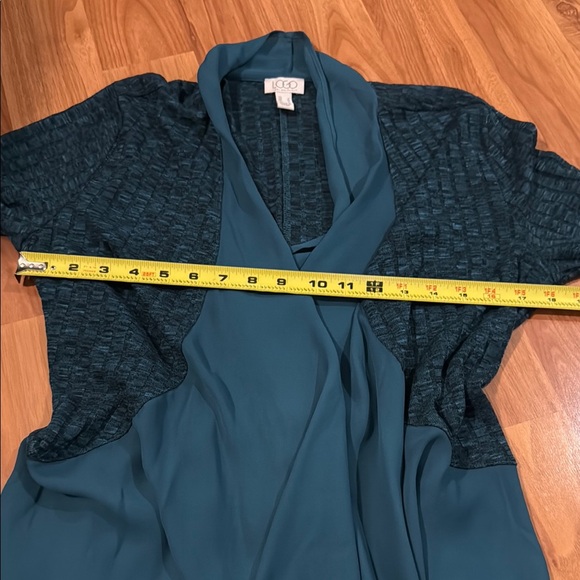 Elegant Teal Women's Sweater - Picture 3 of 6